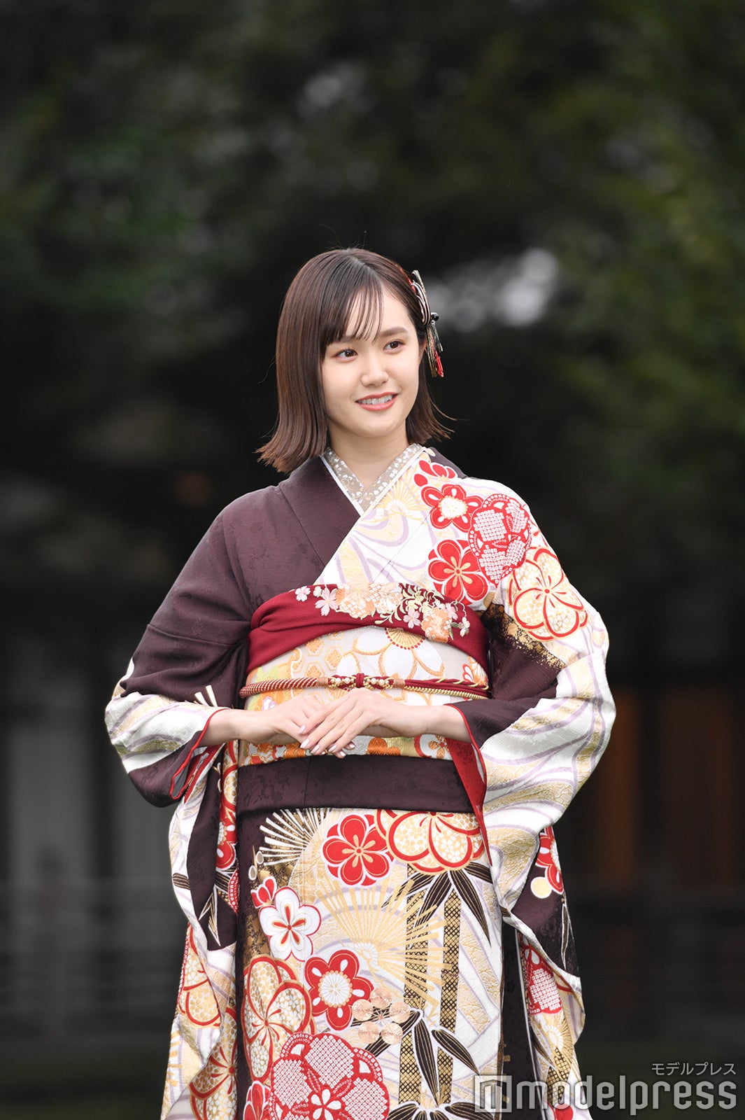 尾碕真花（C）モデルプレス