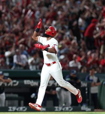 広島 アクシデントを乗り越え2試合連続のサヨナラ勝ち 9回に代打・モンテロが押し出し四球選ぶ 序盤に玉村と小園が交代も