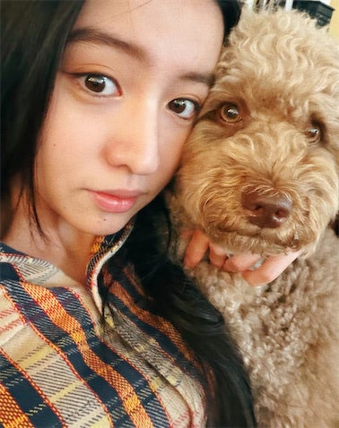 Koki, 愛犬とぴったり寄り添う‟もふもふショット”公開「My little baby」