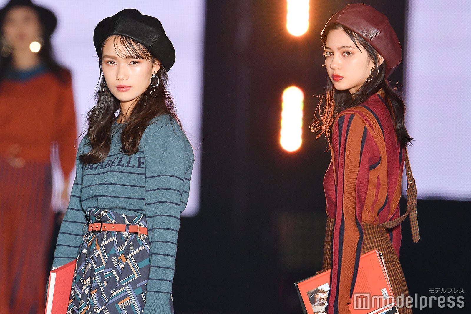 愛花、メドウズ舞良（C）モデルプレス