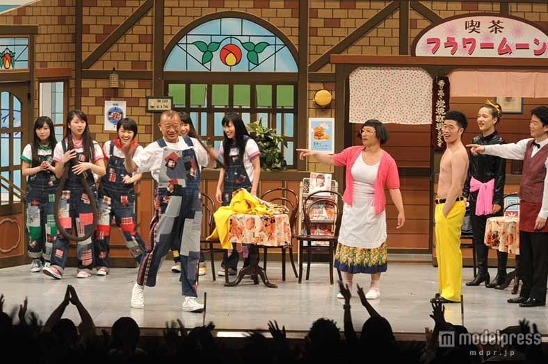 ももいろクローバーZ、笑福亭鶴瓶（C）関西テレビ