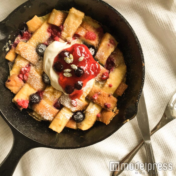 パン耳で編み編みベリーフレンチトーストの完成!/画像提供:柏原歩