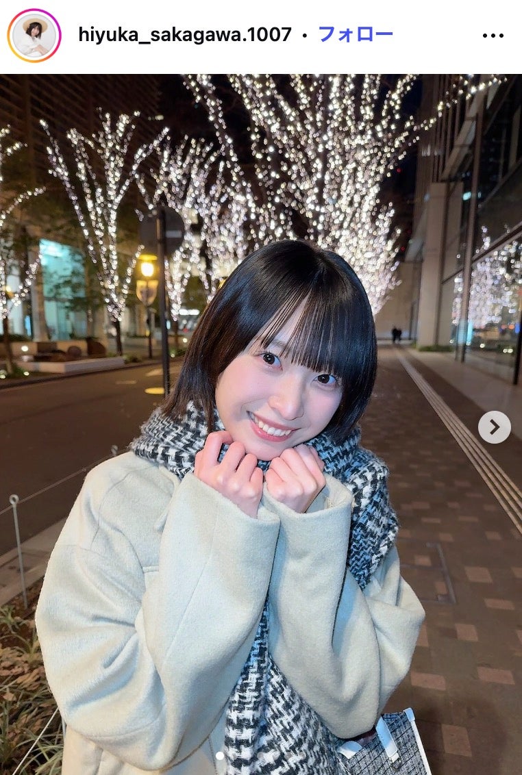 AKB48メンバー「この子意外とスタイルいいんだ〜ランキング1位です」美脚輝くミニ丈姿に「何頭身？」「二度見した」の声