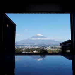 「大湯」から見た富士山／画像提供：小田急リゾーツ