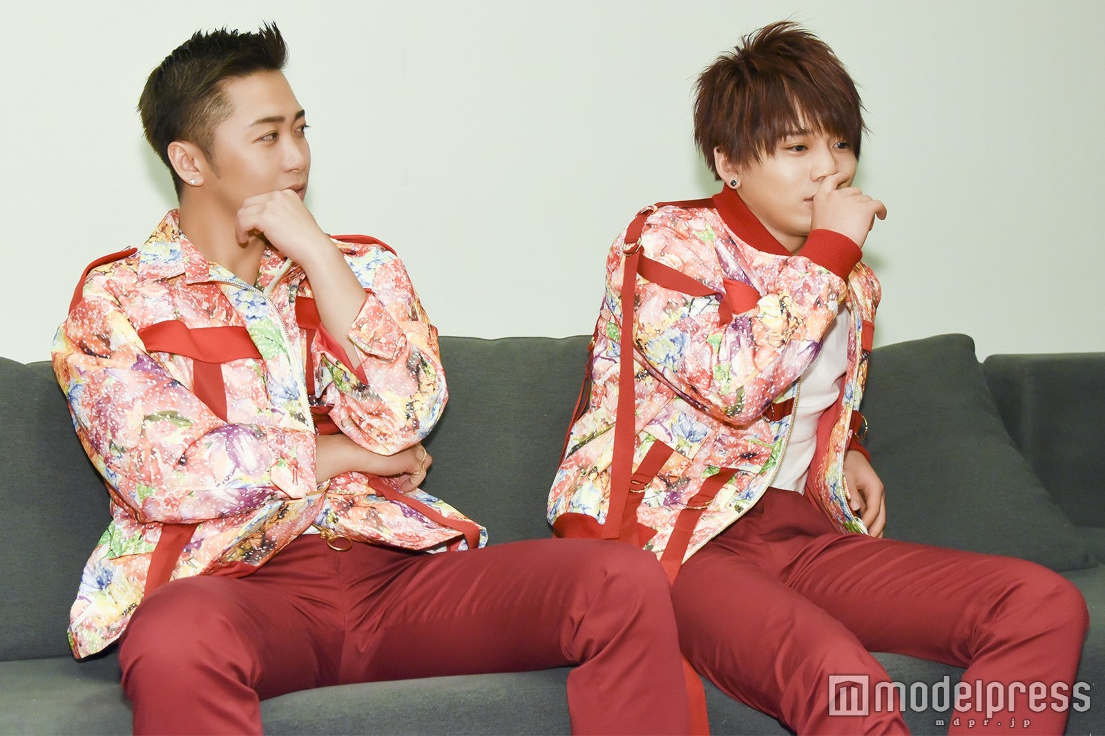 （左から）大野、花村（C）モデルプレス