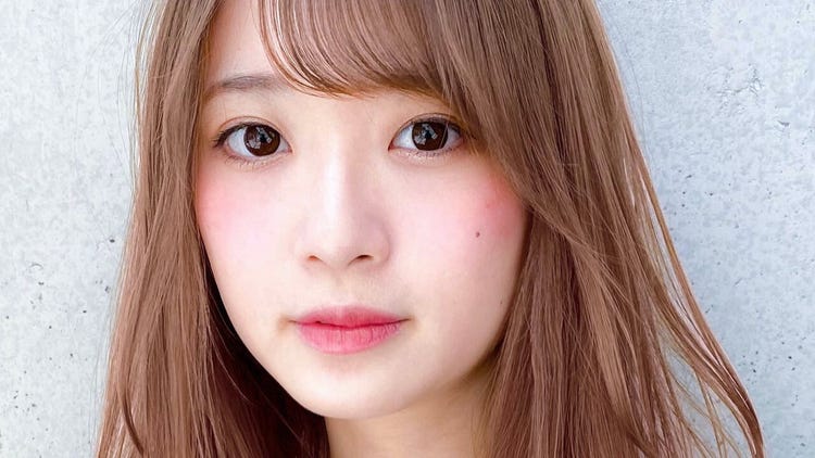 笑顔が似合う女性芸能人ランキング1位 石原さとみの定番ロングをマネ モデルプレス 笑顔が似合う女性芸能人ランキング1位 石原さとみの定番ロングをマネ モデルプレス
