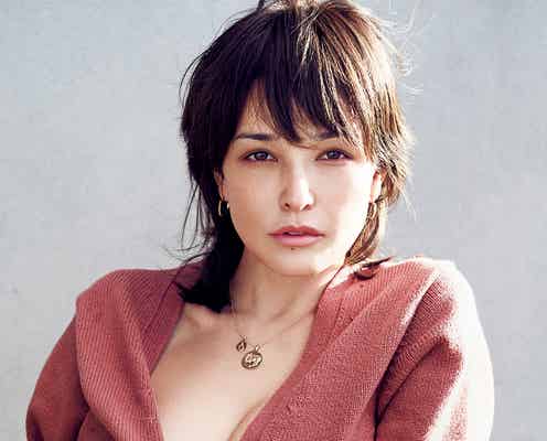 梨花、くっきり美谷間を大胆露出 大人の色気溢れる