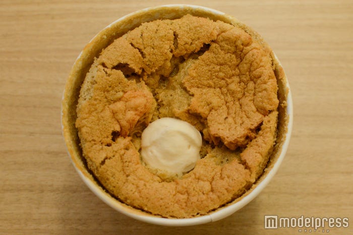 しっとりとした生地が美味しそう(C)モデルプレス