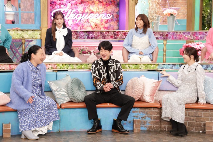 いとうあさこ、藤田ニコル、横山裕、若槻千夏、指原莉乃(C)フジテレビ