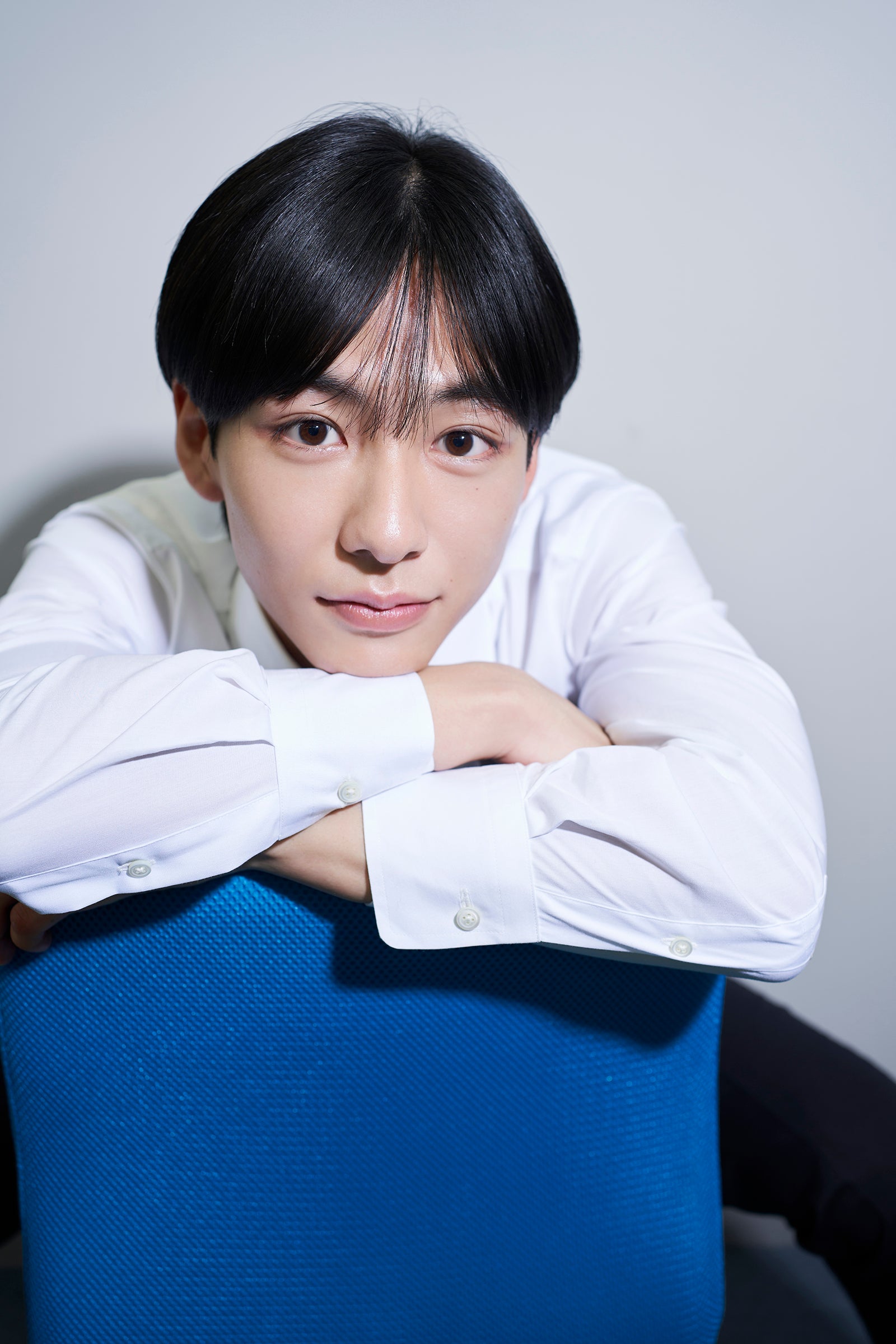 カンテレ・秦令欧奈アナ、男性アナウンサー初の本格写真集決定 お仕事中のONな姿＆OFFの日の素顔披露