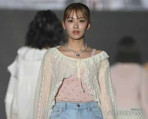 ハイトーンイメチェン話題のみとゆな、甘めカジュアルコーデで登場【TGC熊本2024】