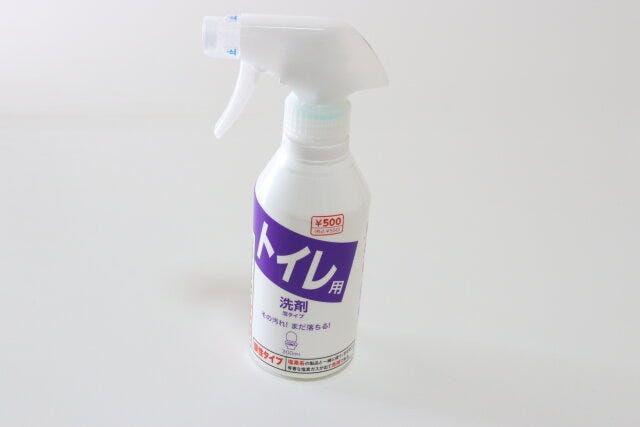 トイレ用洗浄剤　パッケージ