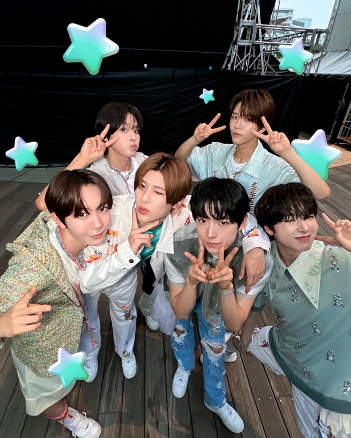 お手本はNCT WISH “ステッカー機能”で簡単写真デコが最新トレンド