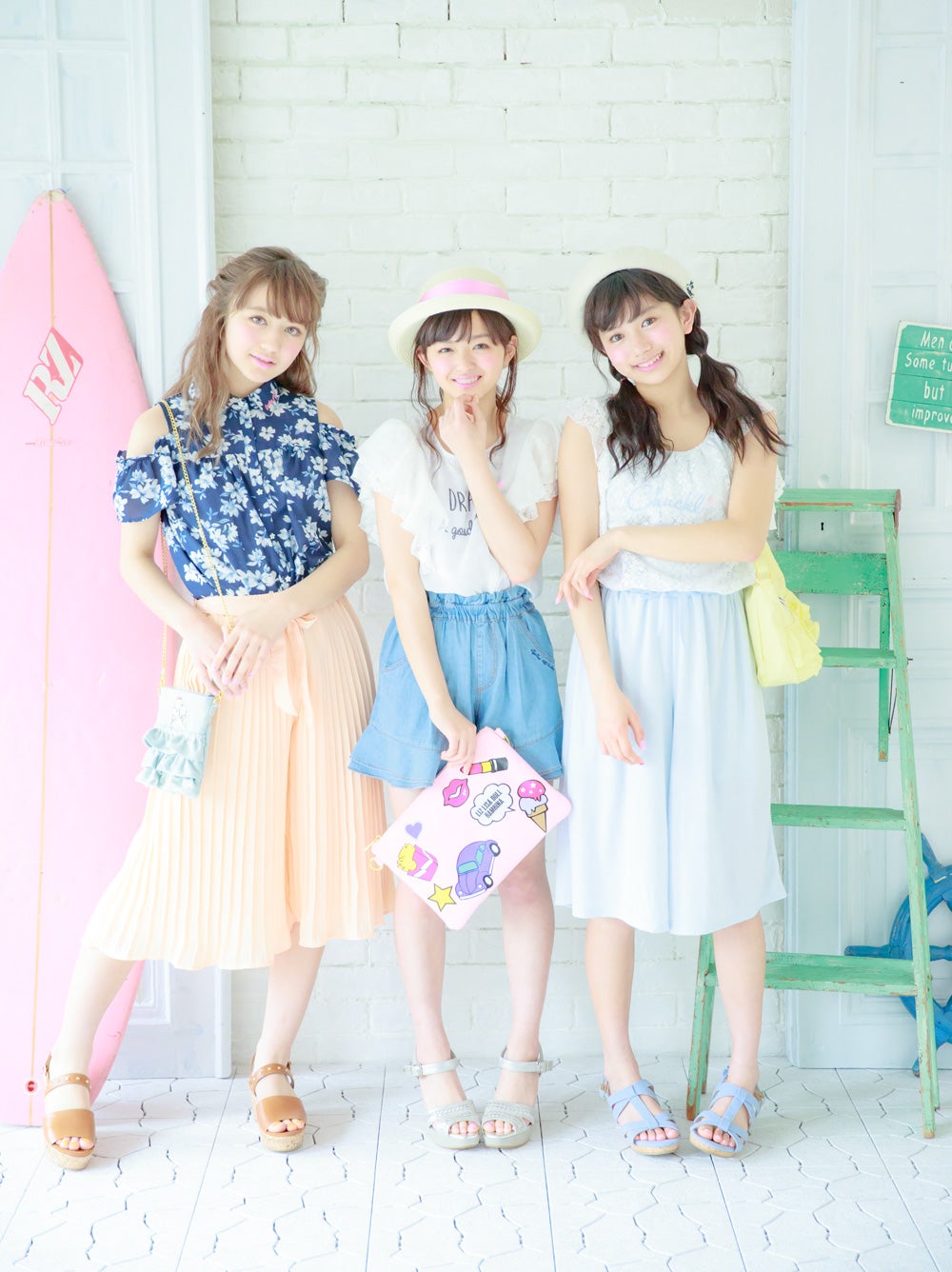 （左から）木村ユリヤ、関りおん、黒川心／「LOVE berry VOL.7」より（画像提供：徳間書店）