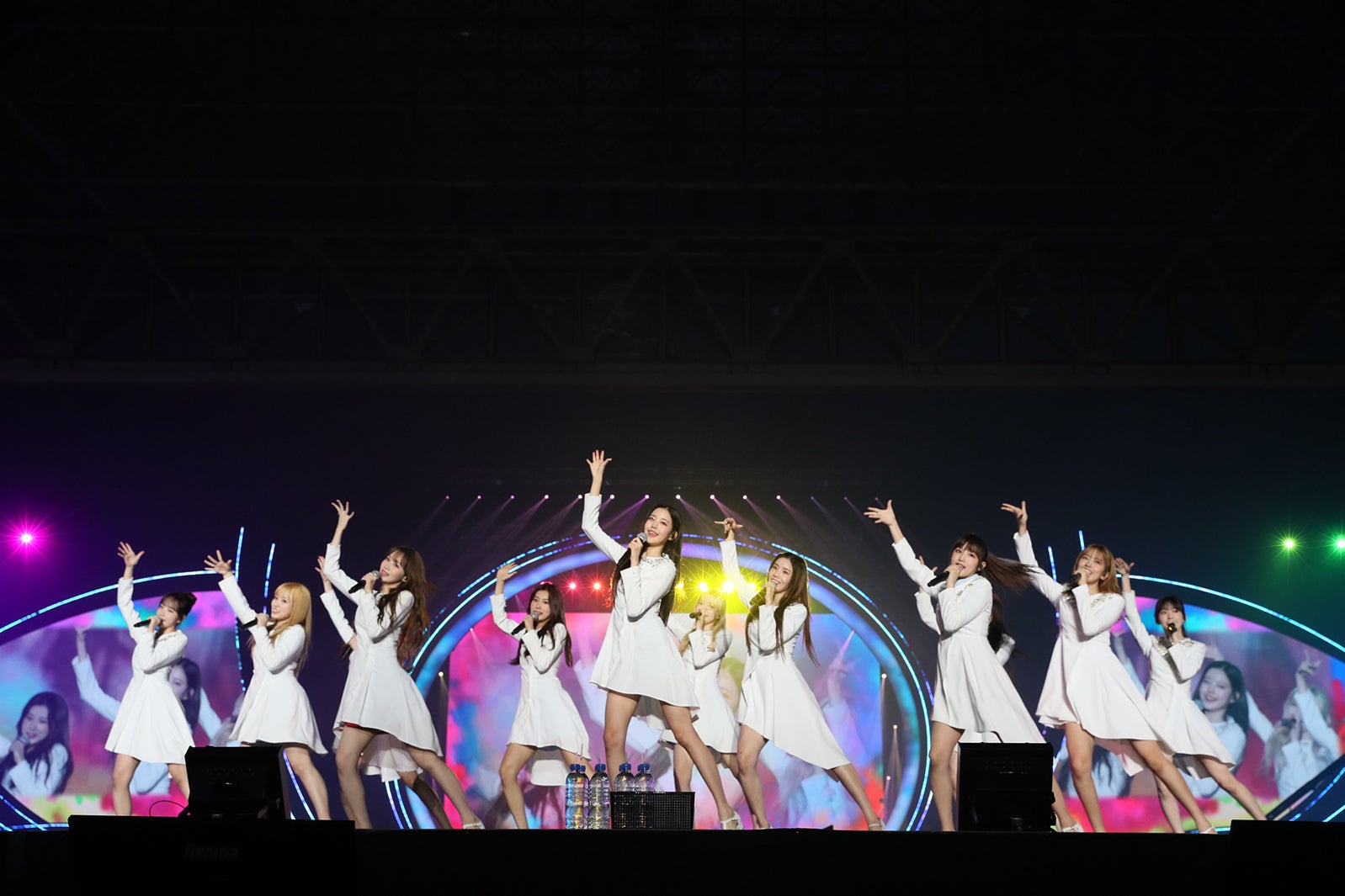 IZ*ONE（C）OFF THE RECORD