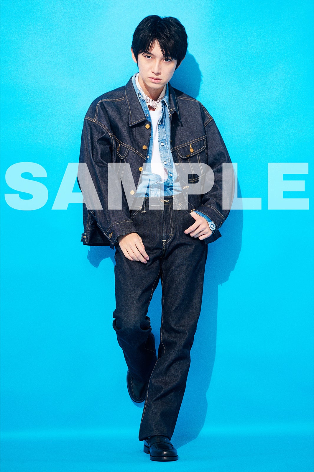 『本郷奏多カレンダー2024』楽天ブックス
特典ステッカー（C）SDP