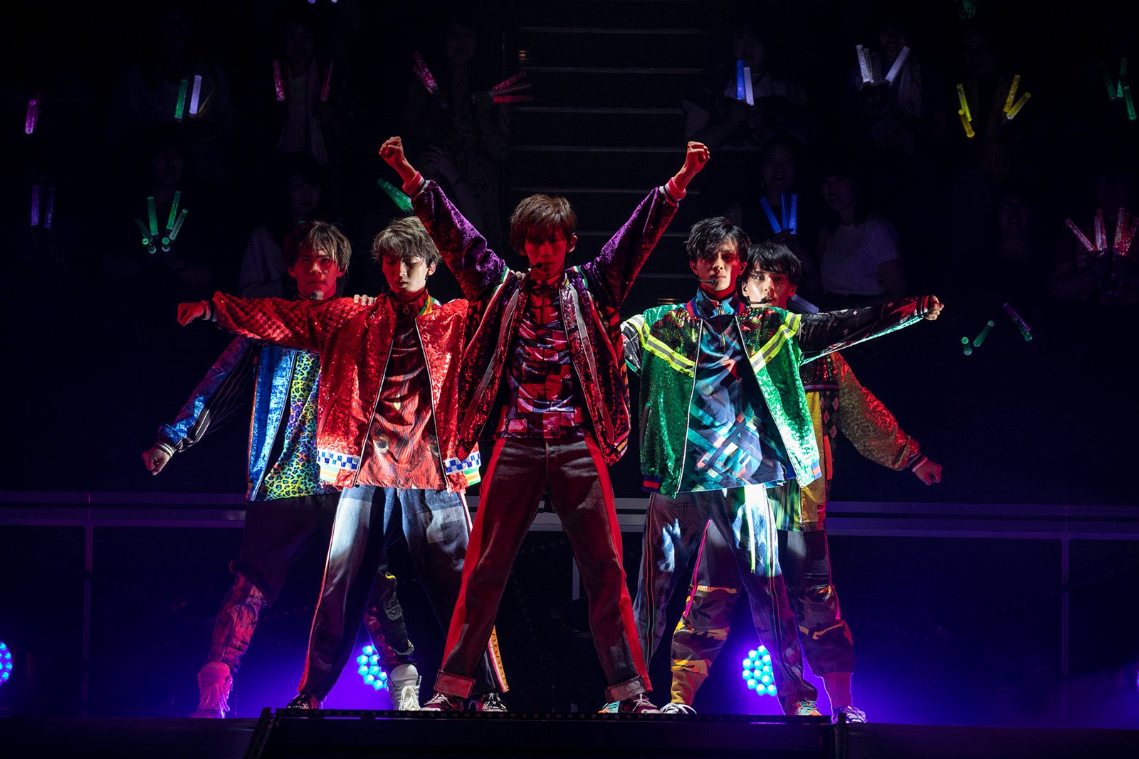 超特急（写真：米山三郎、深野輝美、山下陽子）