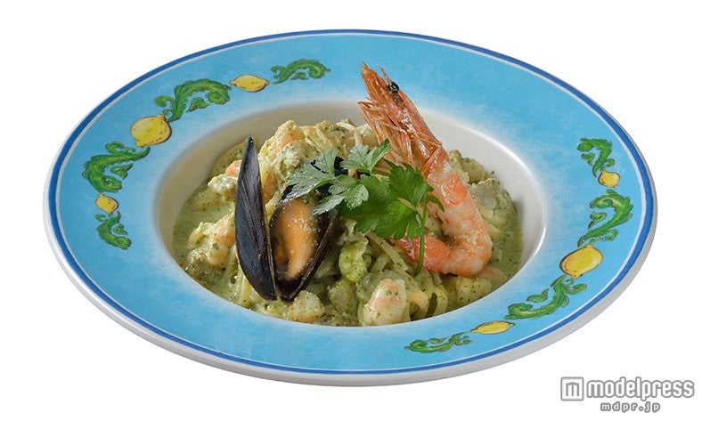 リングイネ、シーフードのジェノヴェーゼ¥1260／（C）Disney