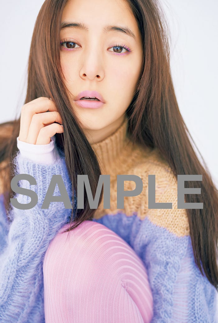 「新木優子オフィシャルカレンダー2024.4-2025.3」特典C:HMV&BOOKS online・HMV店舗・Loppi(C)SDP