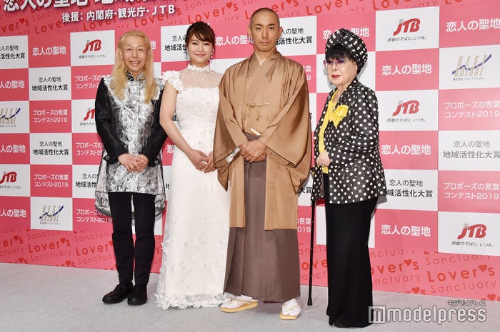 假屋崎省吾、村上佳菜子、市川海老蔵、桂由美(C)モデルプレス