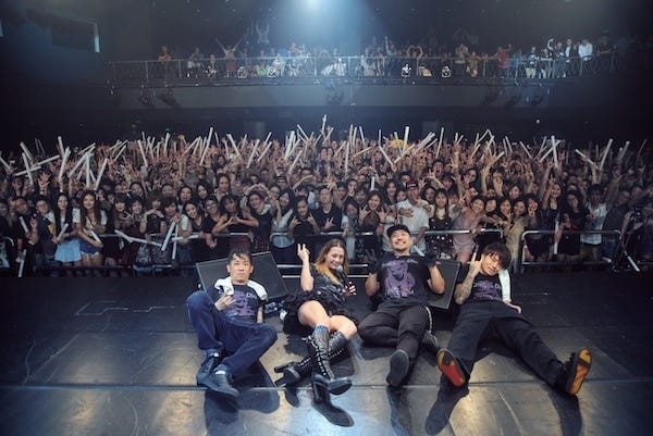 ライブの様子(画像提供:所属事務所)