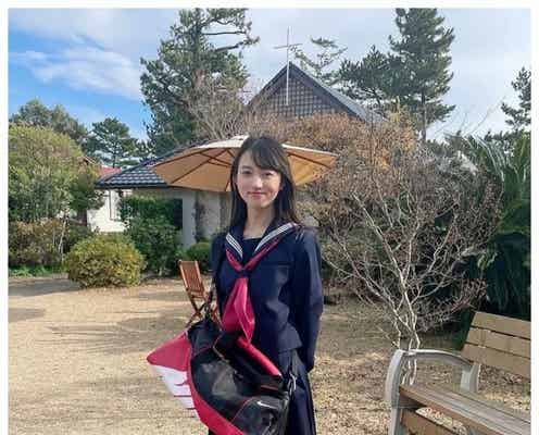 「ファイトソング」清原果耶、セーラー服ショットに反響「可愛すぎる」「無敵」
