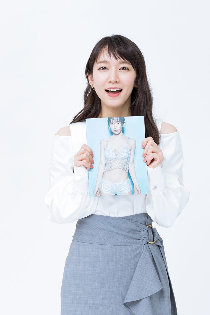 吉岡里帆(本田雄士/集英社)