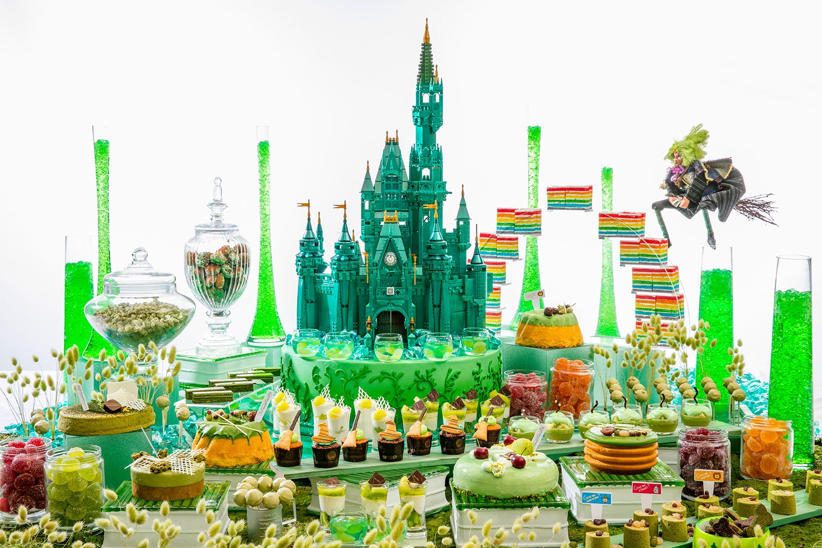 オズの魔法使いにインスパイアされたデザートブッフェ／画像提供：ヒルトン東京お台場PR事務局
