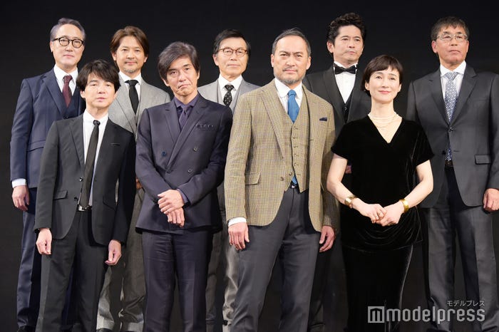 前列左から:吉岡秀隆、佐藤浩市、渡辺謙、安田成美/後列左から:佐野史郎、緒形直人、平田満、萩原聖人、若松節朗監督 (C)モデルプレス
