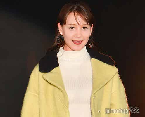 トリンドル玲奈、色白美脚チラ見せにドキッ<GirlsAward 2019 A/W>