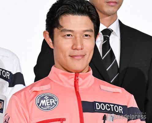 鈴木亮平「TOKYO MER」初衣装合わせショット公開「感慨深い」「初々しい」の声