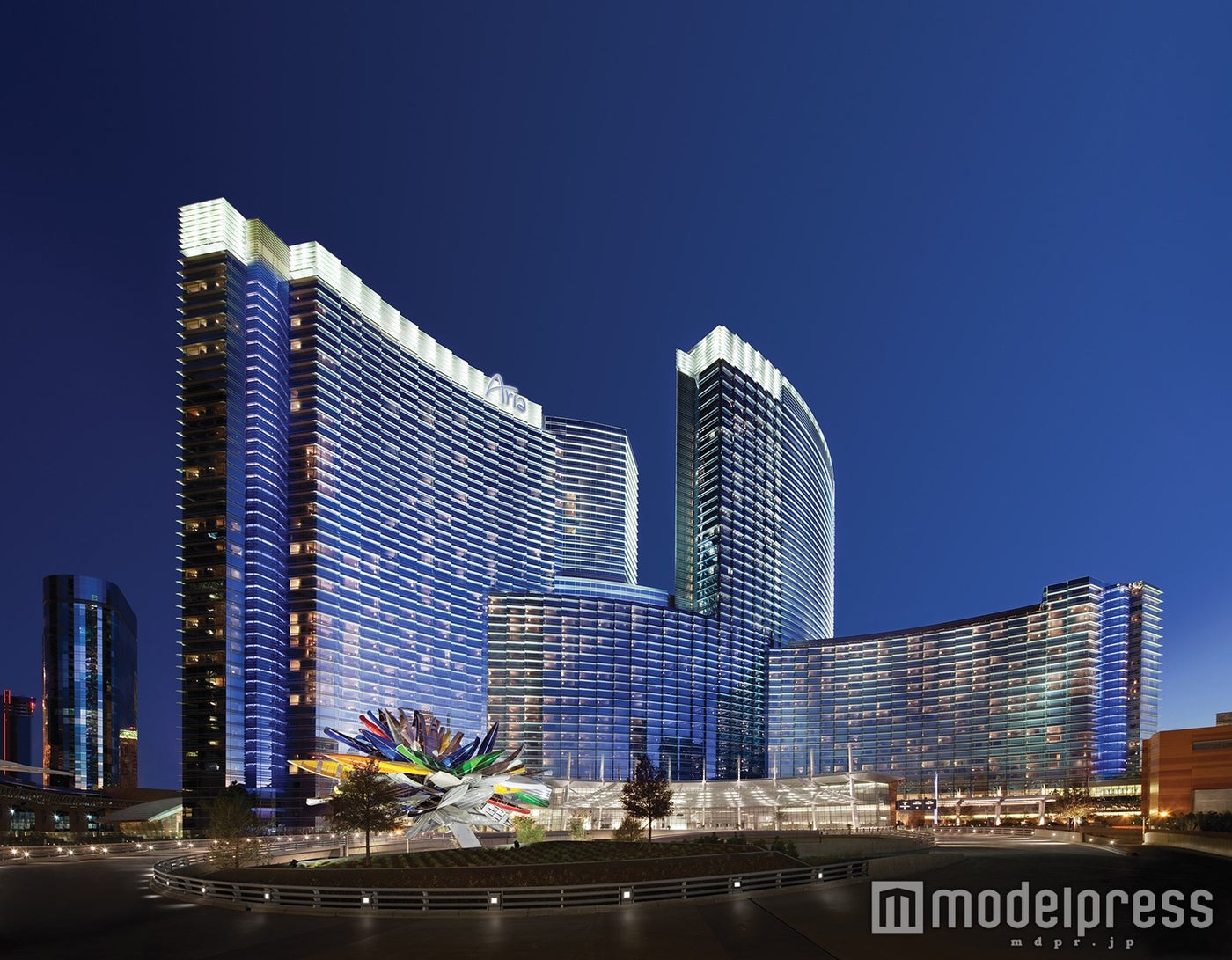 「ARIA Resort ＆ Casino（アリア リゾート ＆ カジノ）」の外観／@MGM Resorts International