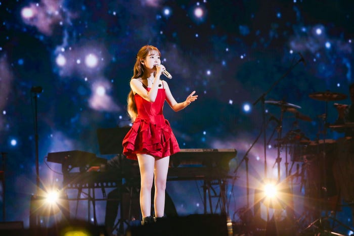 IU/Photo by Aaru Takahashi
