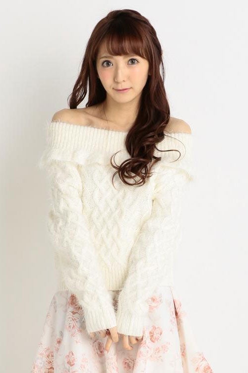 バックリボンオフショルトップス「LIZ LISA」7,452円（税込）／画像提供：Tokyo Kawaii Life