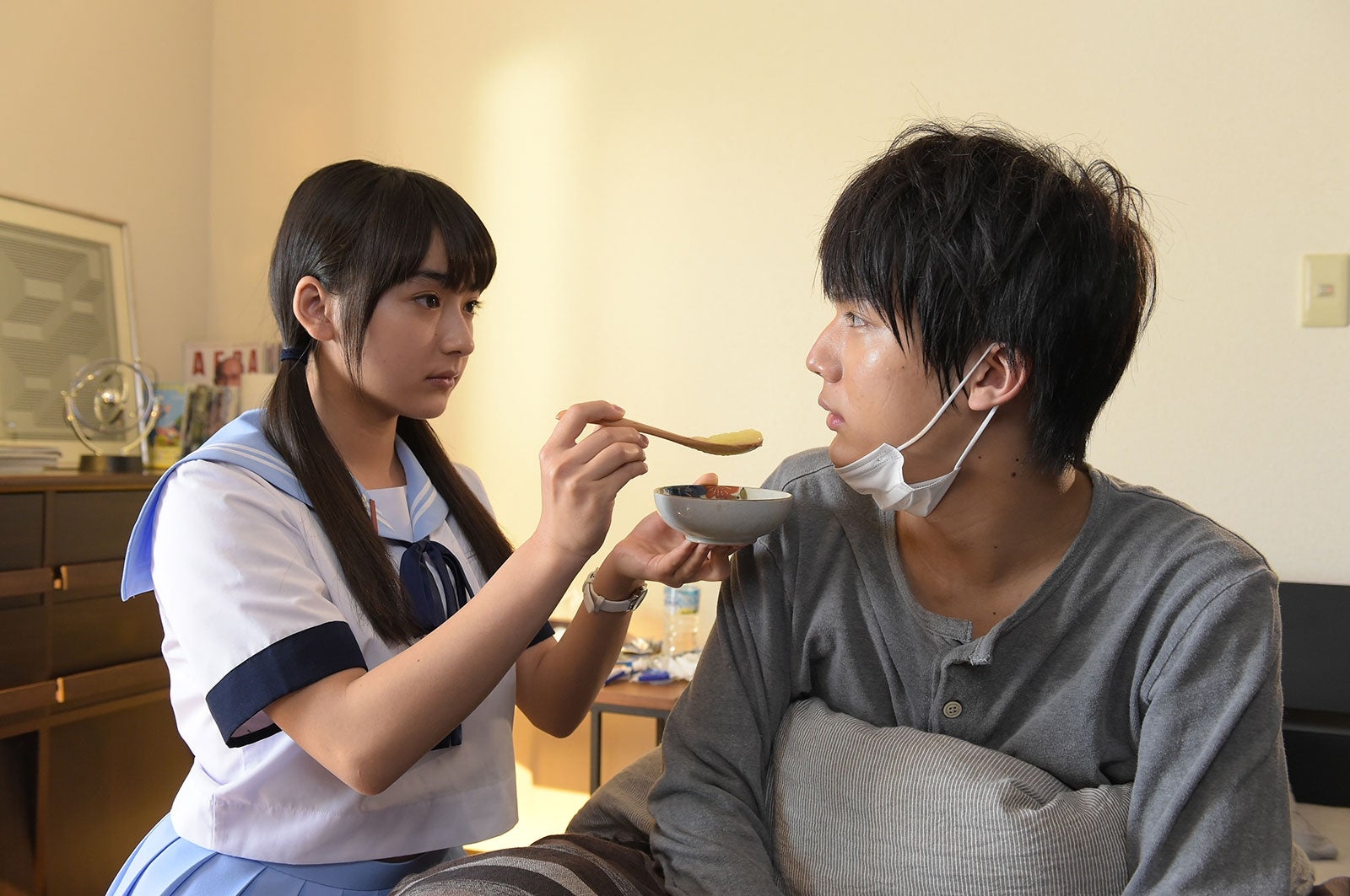 中川大志＆平祐奈、2人きりの部屋で距離が縮まる 胸キュンシーン解禁