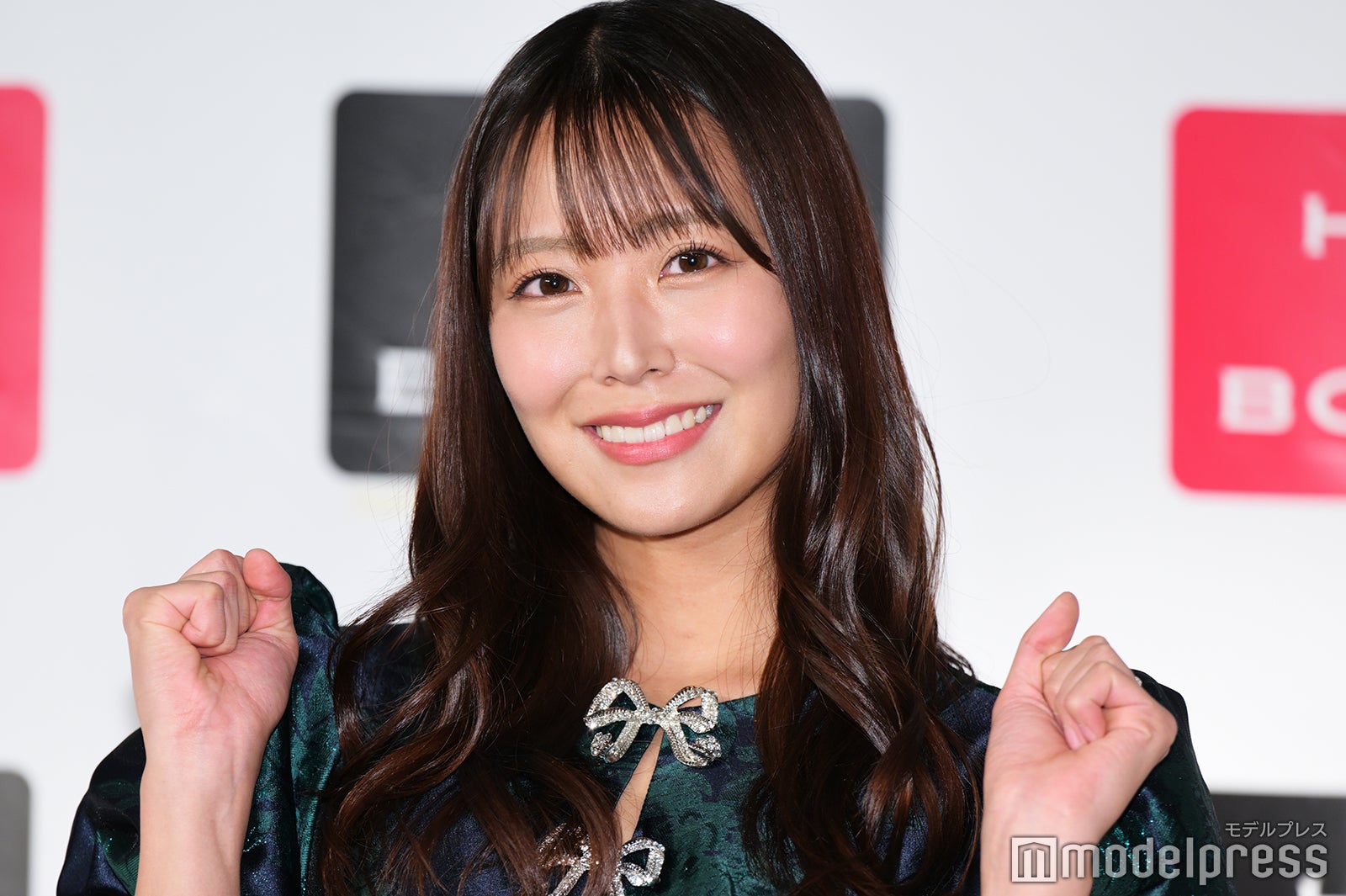 白間美瑠、美尻カットアピール 徹底した体作り明かす「今までで1番頑張った」【MERCI】