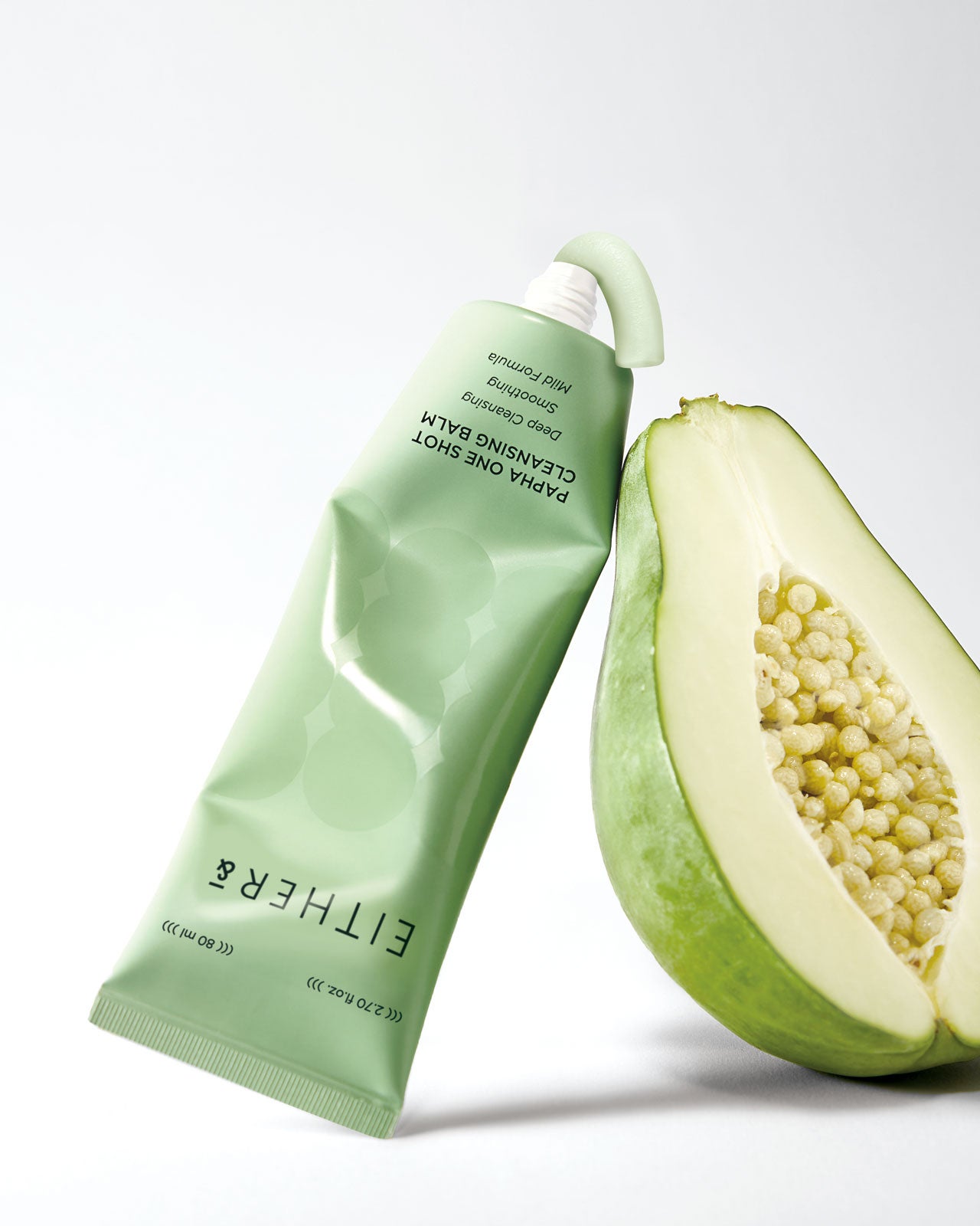 EITHER＆（イーザーアンド）（提供写真）