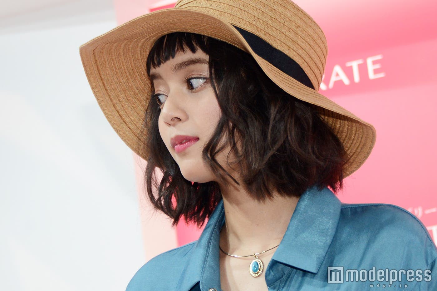 岸本セシルの目元&唇から目が離せない(C)モデルプレス