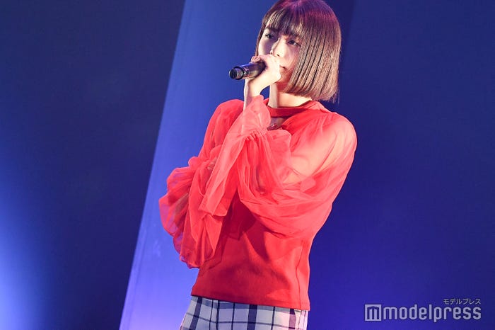 足立佳奈(C)モデルプレス