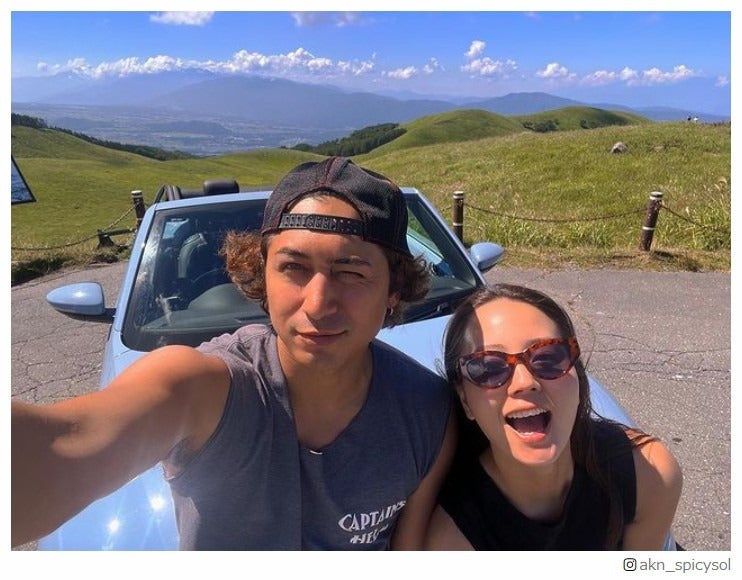 AKUN、NANAMI／AKUN Instagramより