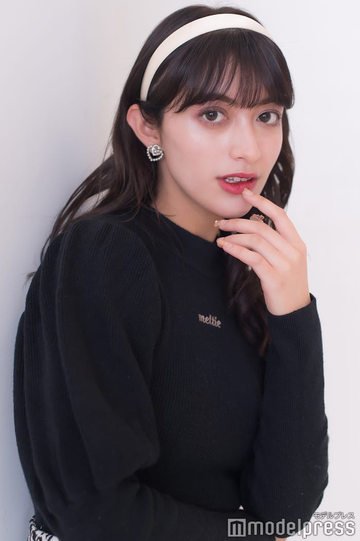 エブラヒミ椎菜さん(C)モデルプレス