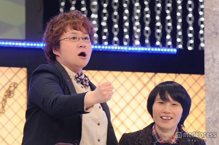 【左から】ハリセンボンの近藤春菜、箕輪はるか/新春特別番組「禁断の芸能人イメージ調査ゲーム ファイトグラフ2014」より/(C)関西テレビ