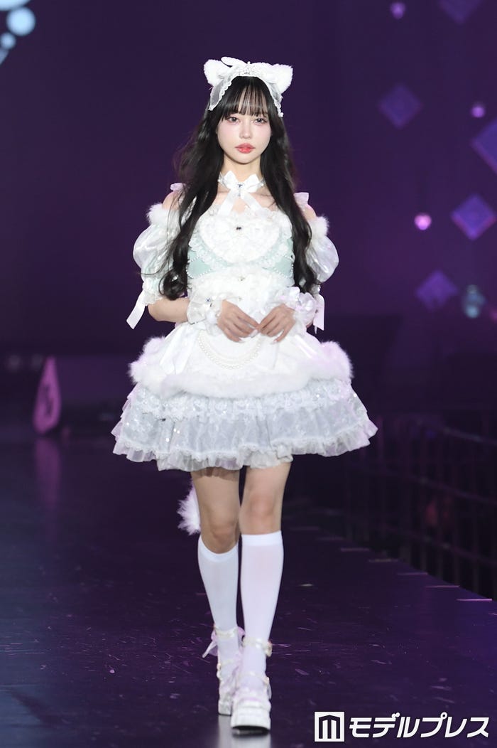 中村里砂(C)モデルプレス