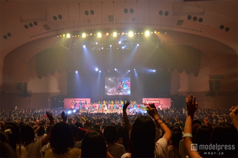 「Seventeen 夏の学園祭2012」の模様