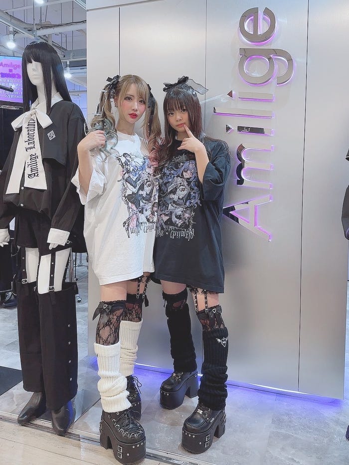 2025年のまひめろ(右)/ちいめろXより