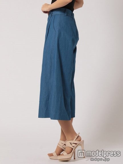 デニムガウチョパンツ「M.deux」8,532円(税込)