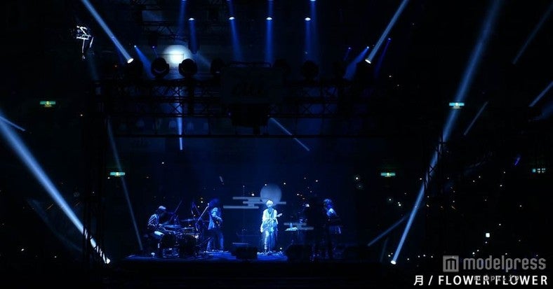 yui新バンドの圧巻パフォーマンスに2000人熱狂