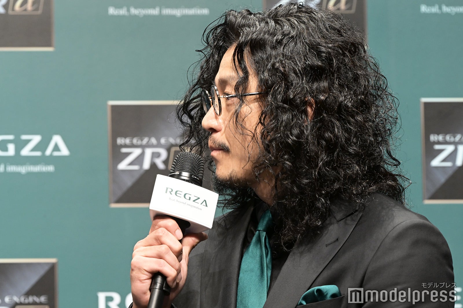 小栗旬（C）モデルプレス