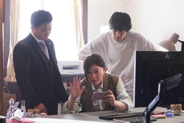 矢本悠馬、篠原涼子、渡辺大知「イップス」第6話より(C)フジテレビ