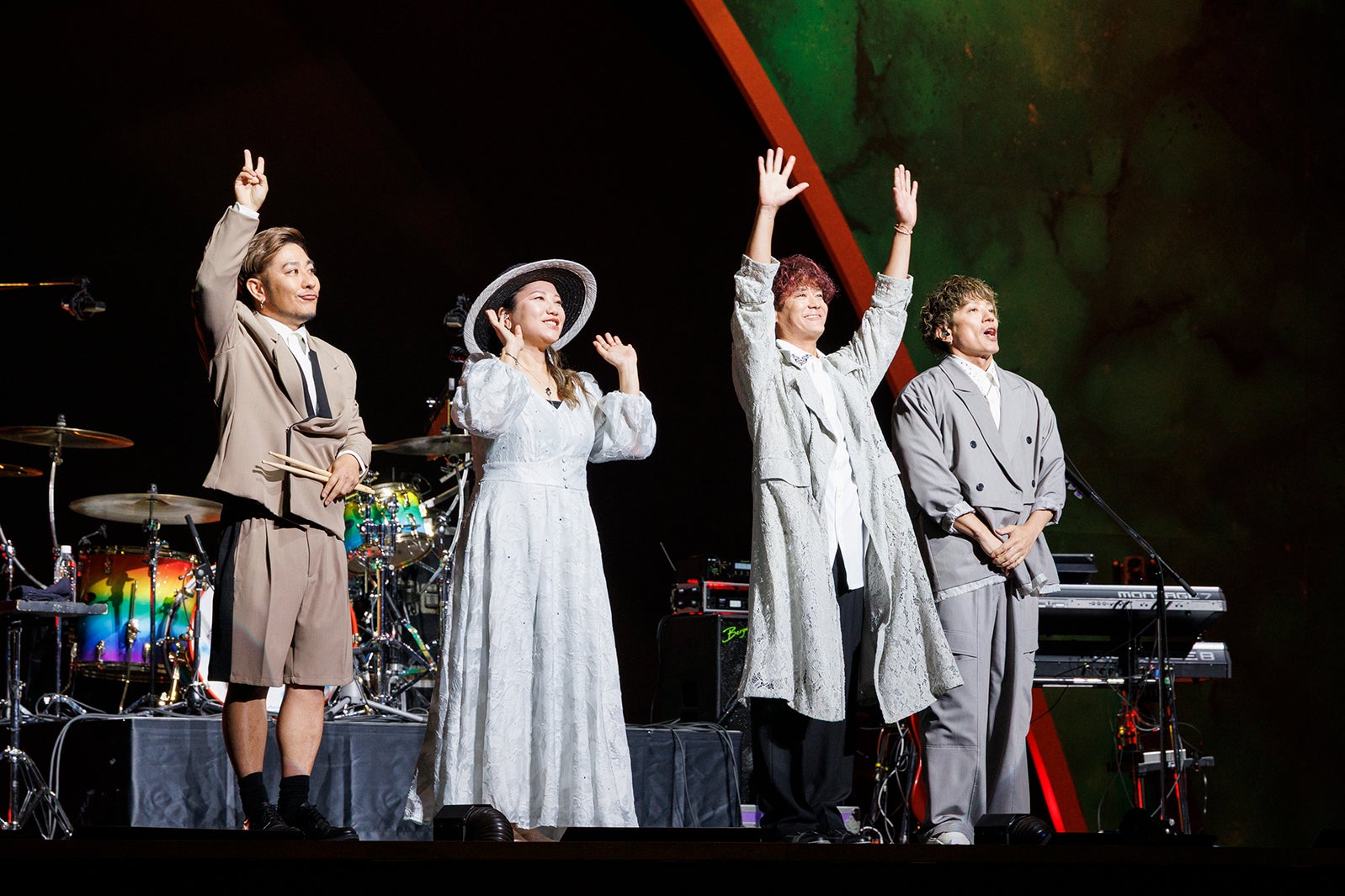 HY／撮影：田中聖太郎写真事務所